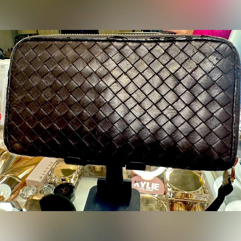 Bottega Veneta chocolate wallet